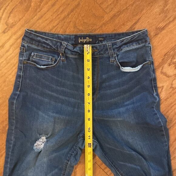 Indigo Rein size 13/30 jeans- curvy fit - distressed front - Picture 5 of 10